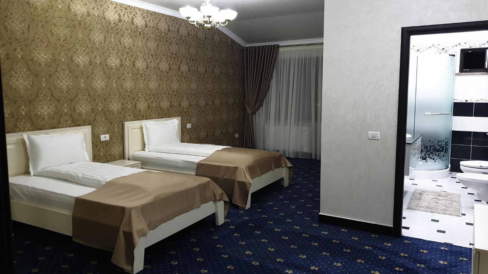 Hotel Bacsoridana Tecuci Exteriör bild