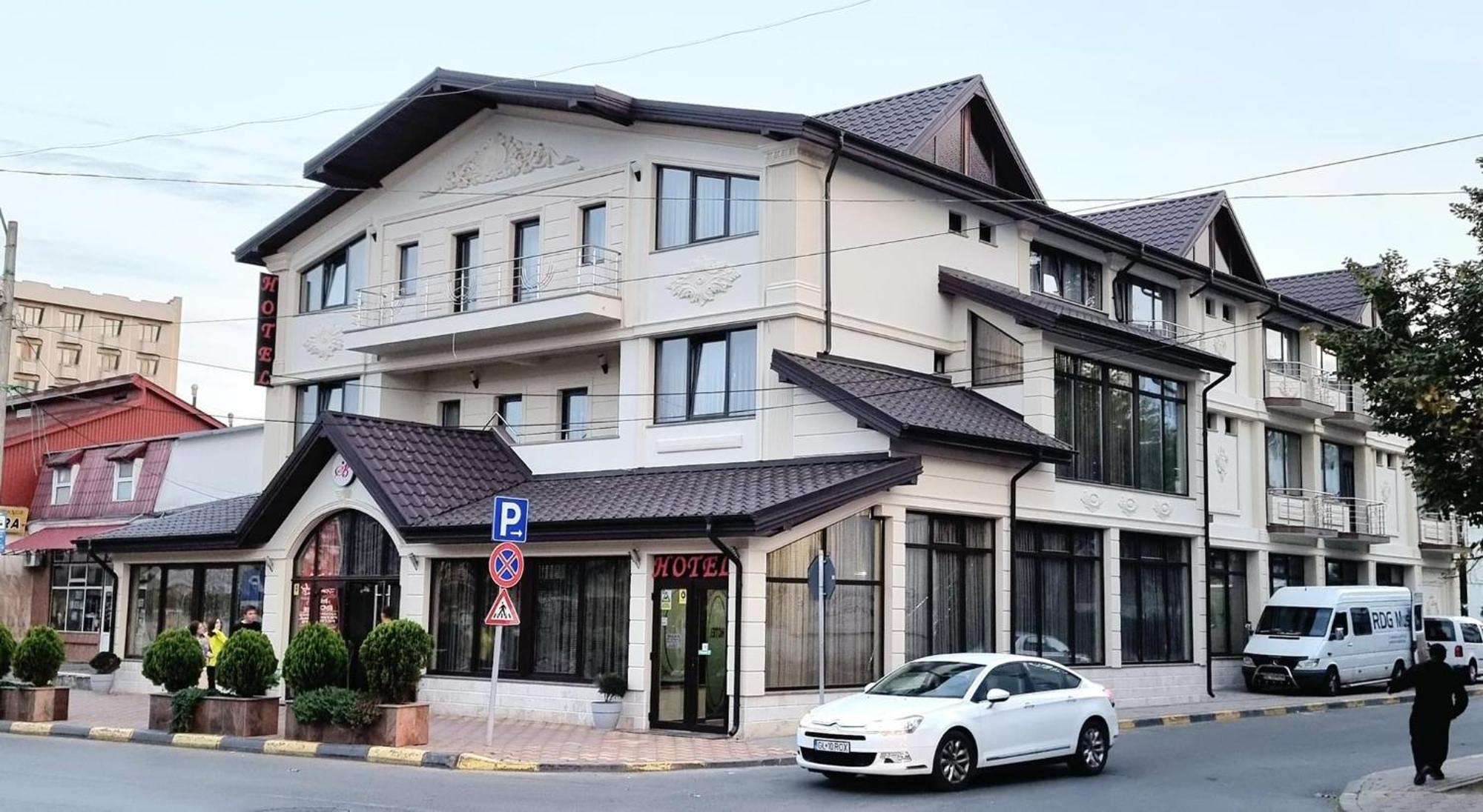 Hotel Bacsoridana Tecuci Exteriör bild