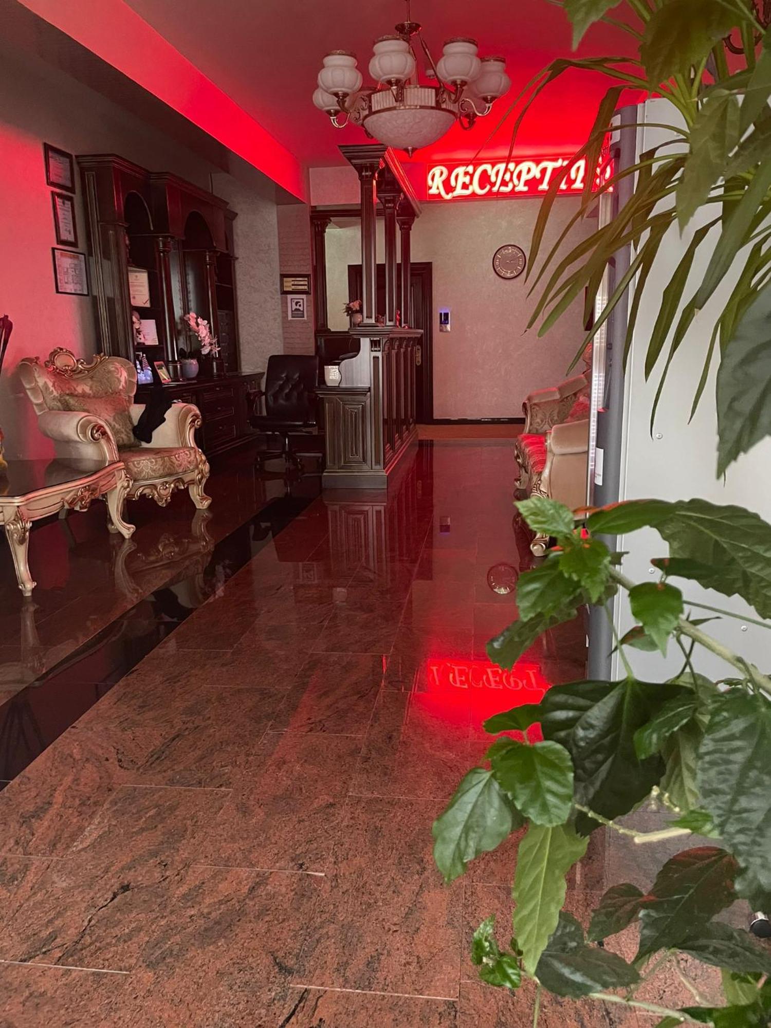 Hotel Bacsoridana Tecuci Exteriör bild