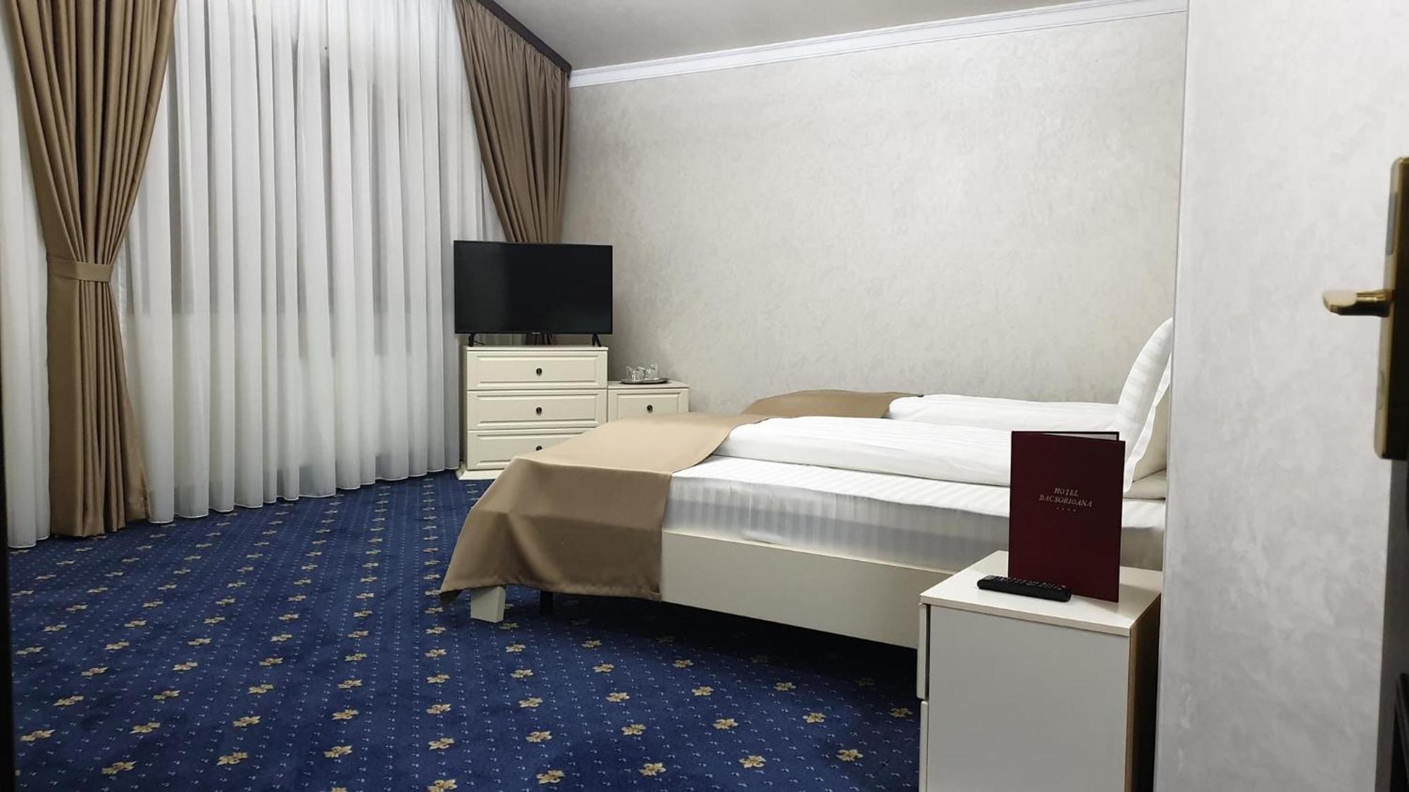 Hotel Bacsoridana Tecuci Exteriör bild