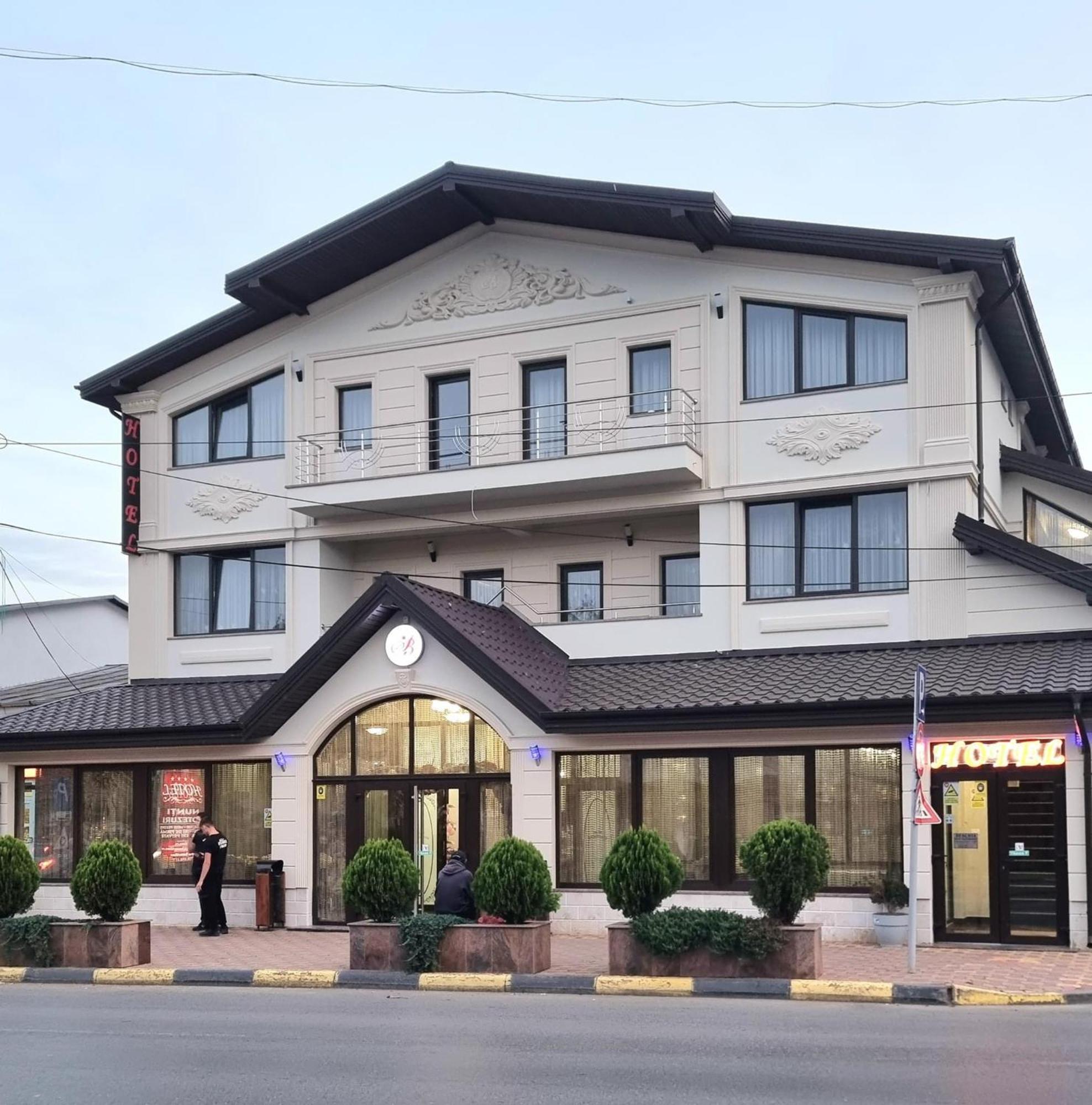 Hotel Bacsoridana Tecuci Exteriör bild
